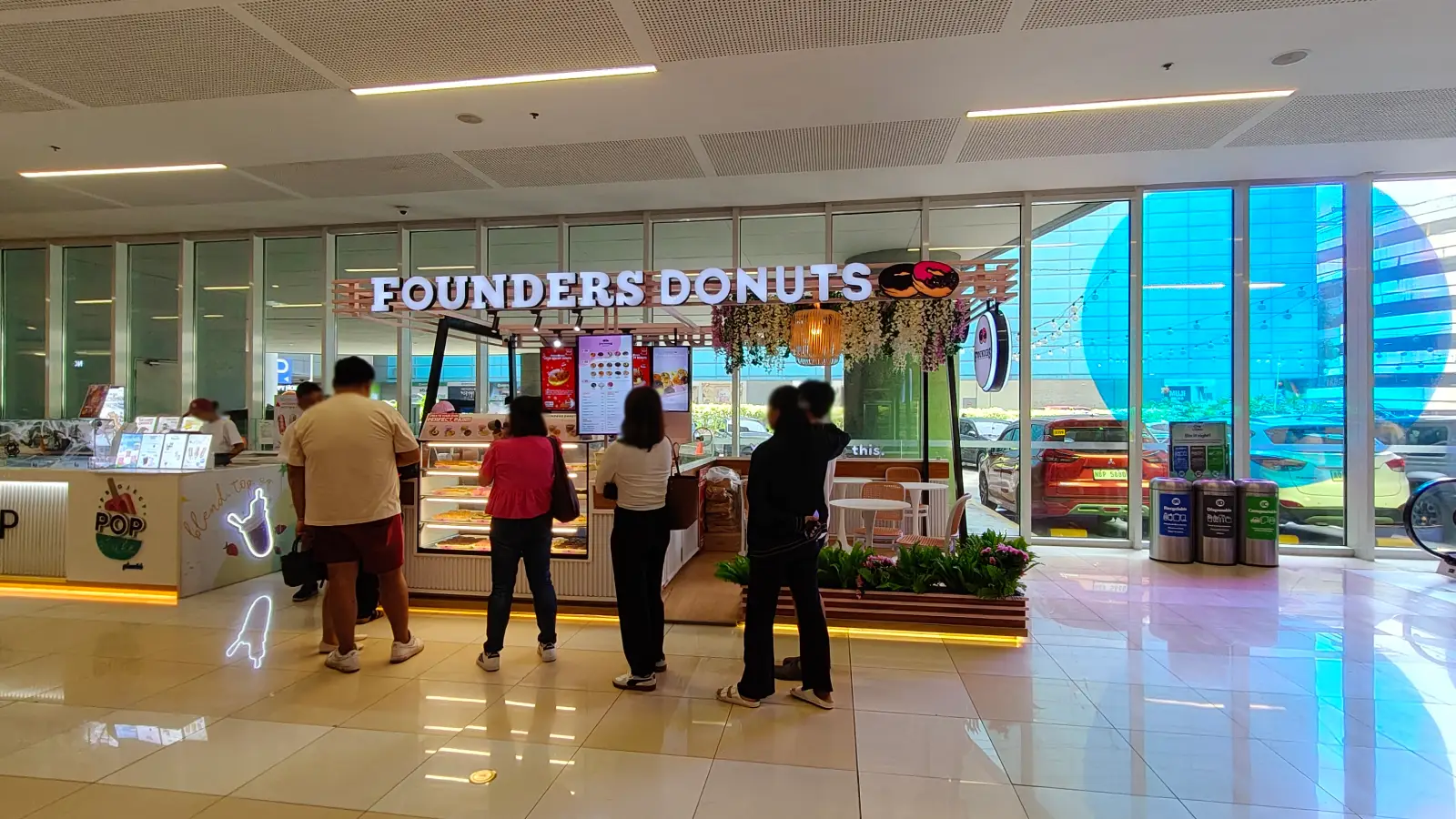 FOUNDER'S DONUTS in SM City North EDSA